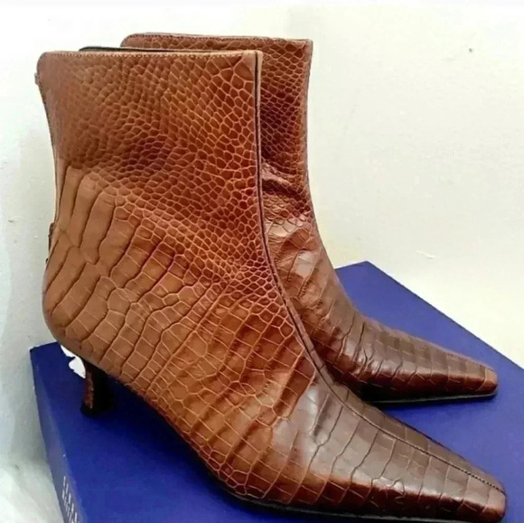 STUART Weitzman ombre Croc Embossed ankle Boots. Size 8 - Picture 1 of 7